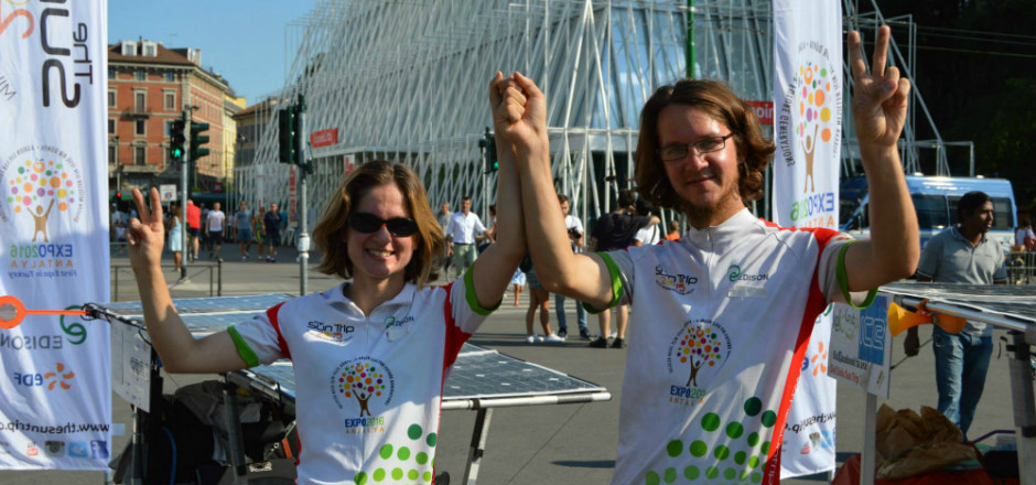 Élise et Denis, le premier duo « frère-sœur » participant au Sun Trip, sont arrivés en 10ème position! Une course à vélo solaire de 58 jours en famille!