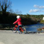 Découvrez un résumé d’études sur les avantages de faire du vélo pour les enfants. Le VTC enfant est l’alternative pour une activité physique extrascolaire.