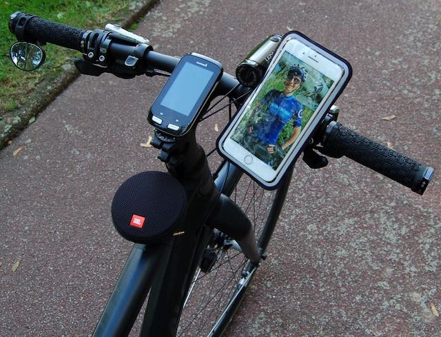 support smartphone magnétique pour vélo Shapeheart